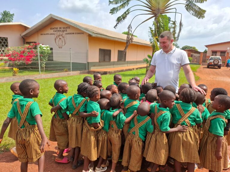 Esseng – Całe życie wioski to&nbsp;misja